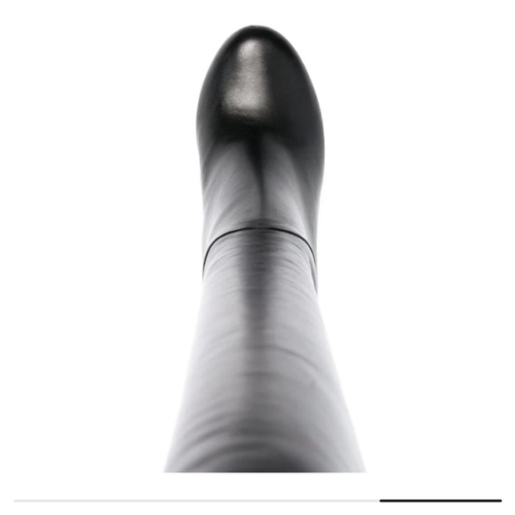 Perfect condition! Never worn and still in the original box - Picture 4 of 12